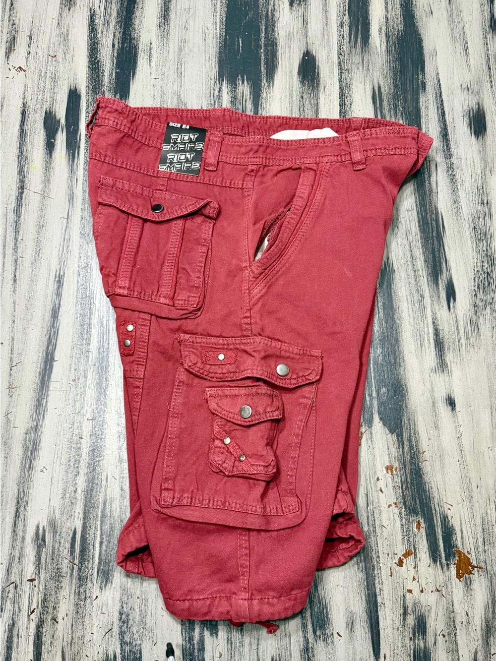 Riot Empire Men's Red Cargo Shorts Size 36 New with Tags - Picture 9 of 13